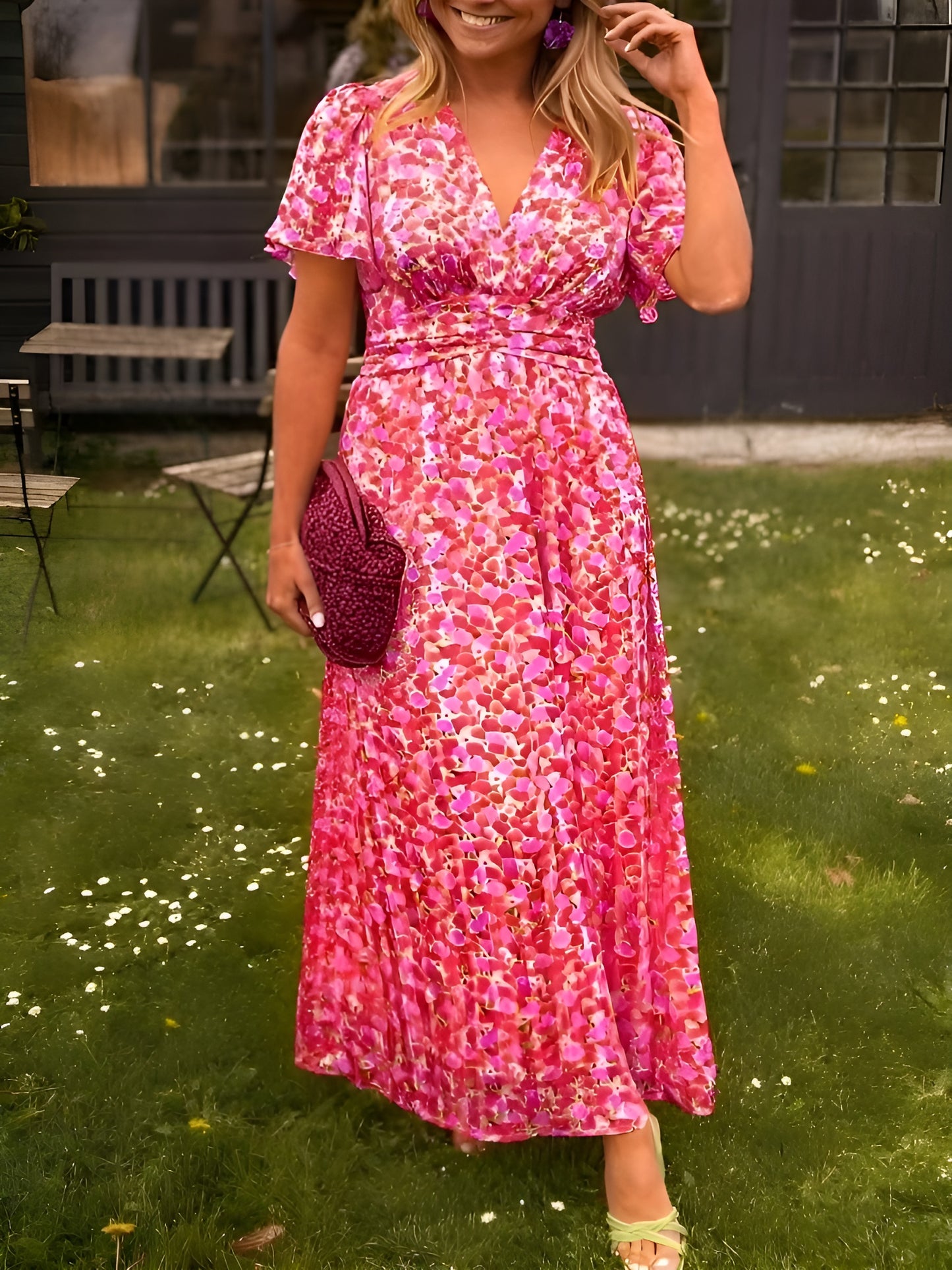 Sara™ - Blomklänningen